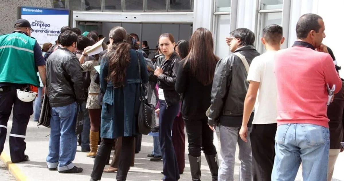 Aumento del trabajo independiente genera dudas sobre el empleo en 2026