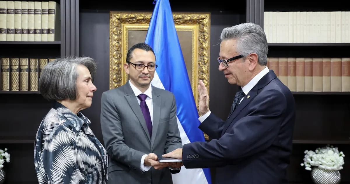 Roberto Flores Bermúdez asume como embajador de Honduras en EE.UU.