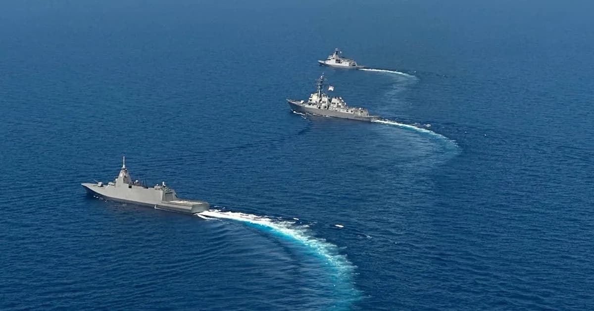 Filipinas, EE. UU. y Japón realizan ejercicios militares en el canal de Bashi