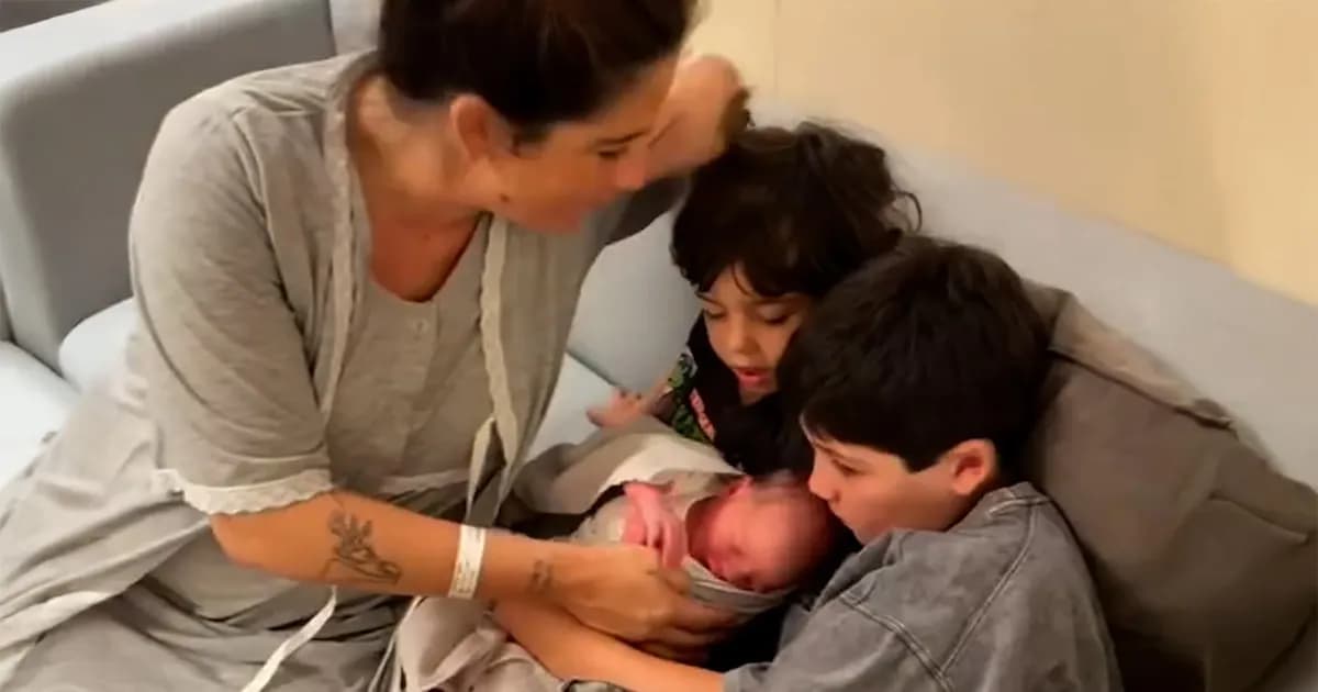 Juana Repetto presenta el primer encuentro de sus tres hijos: ternura y alegría familiar