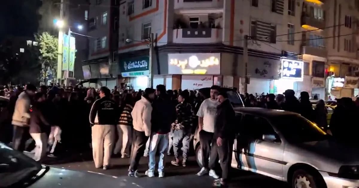 Celebraciones en Teherán tras la muerte de Khamenei: iraníes exigen libertad