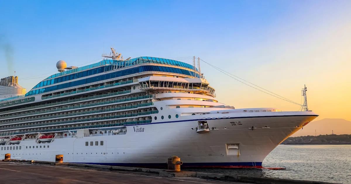 El crucero Vista desembarca en Acajutla y potencia el turismo en El Salvador