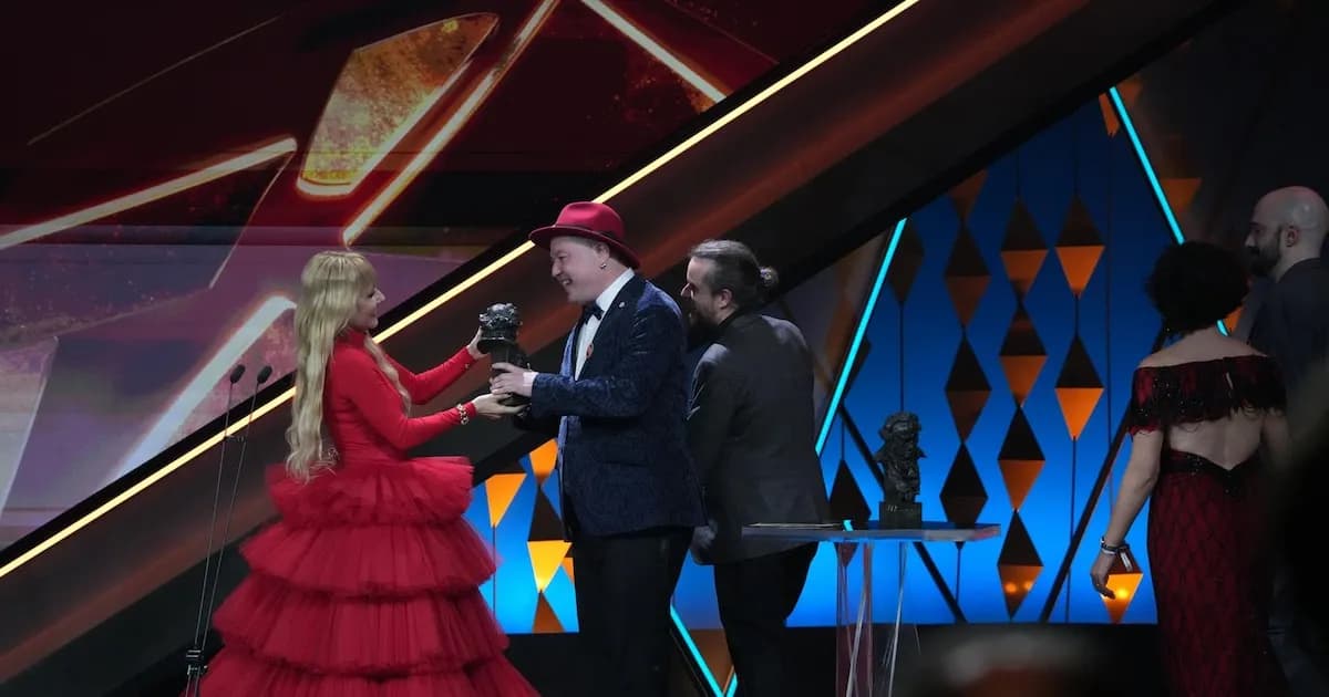 Premios Goya: Creadores de 'Gilbert' defienden la educación pública y critican la IA