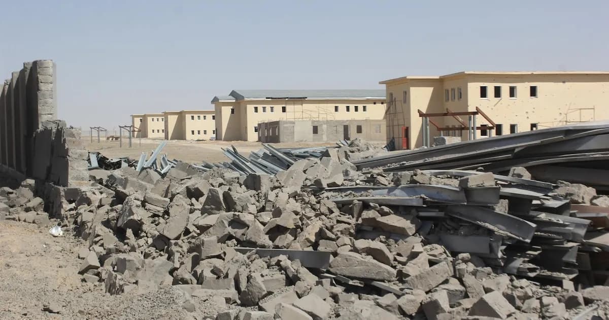 Pakistán reporta 352 talibanes muertos en aumento de violencia en la frontera con Afganistán