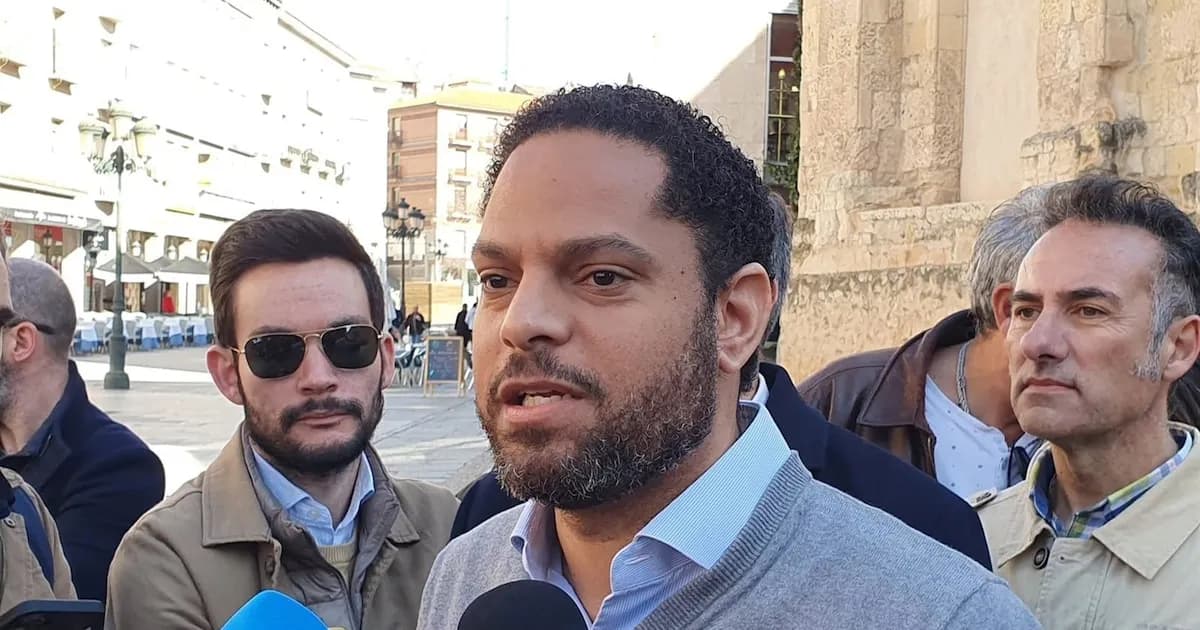 Garriga de Vox critica a Sánchez por su postura ante la crisis en Irán