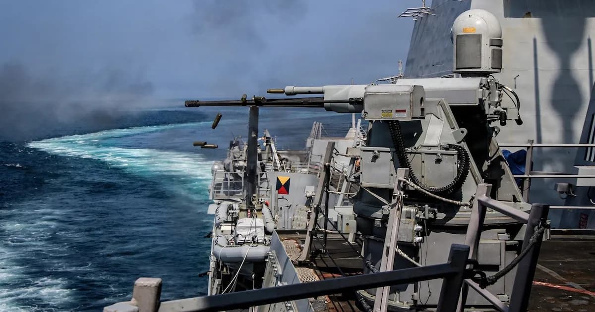 Estados Unidos hunde corbeta iraní en el golfo de Omán