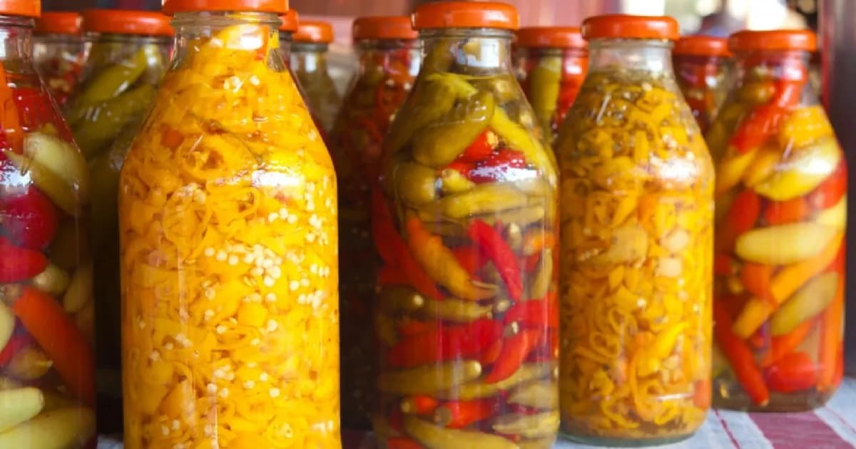 Consejos para evitar el botulismo al consumir conservas y escabeches