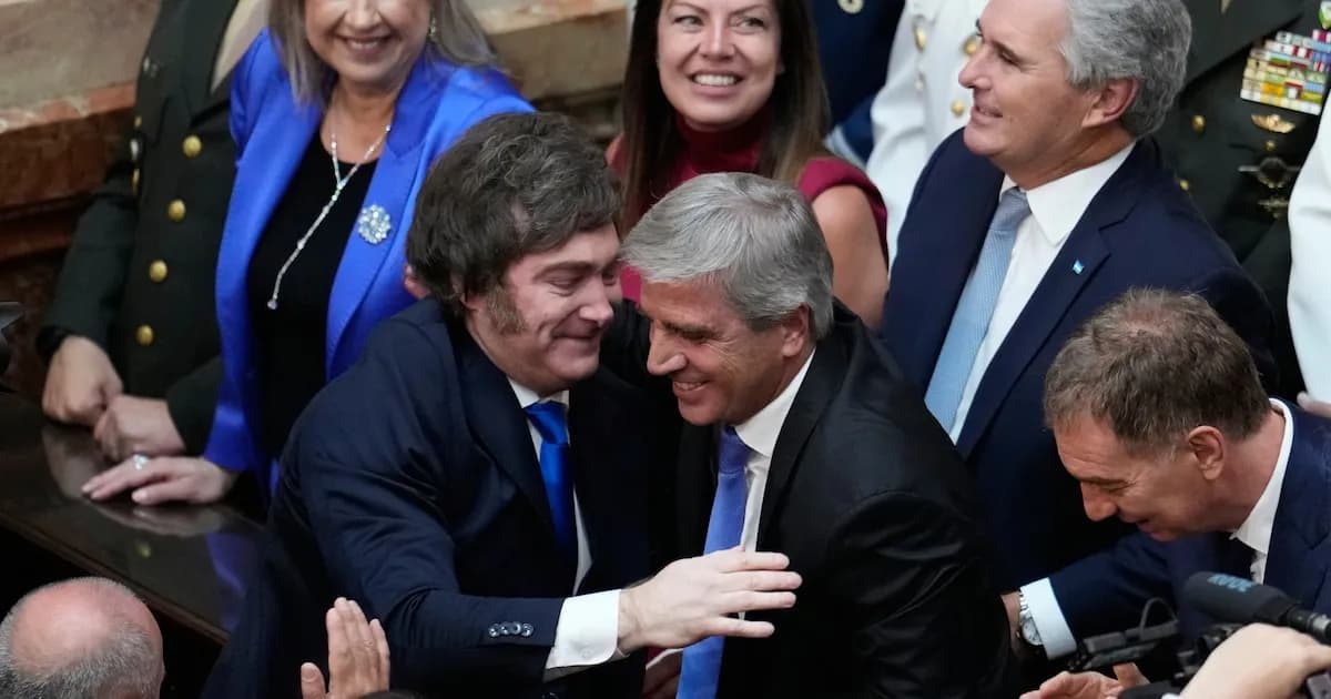 Milei presenta su plan económico: reformas aduaneras y reactivación de industrias