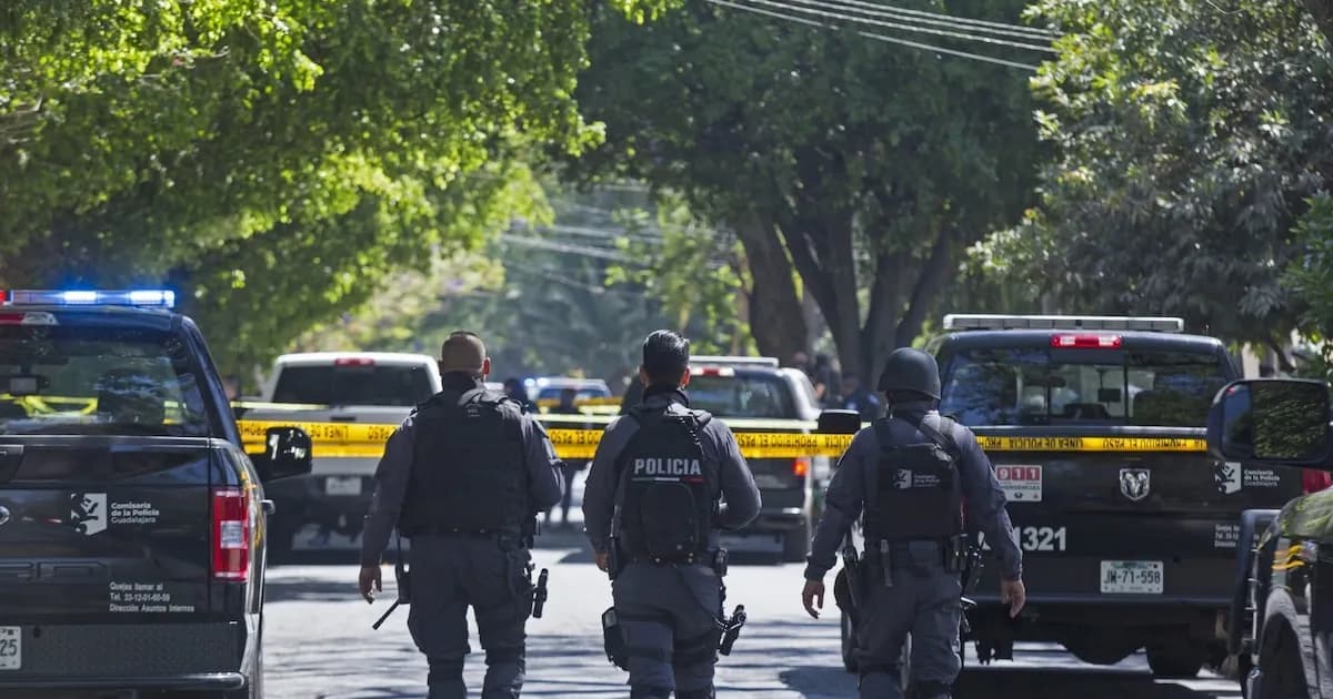 Condenan a 40 y 30 años de prisión a agresores de policías en Zapopan