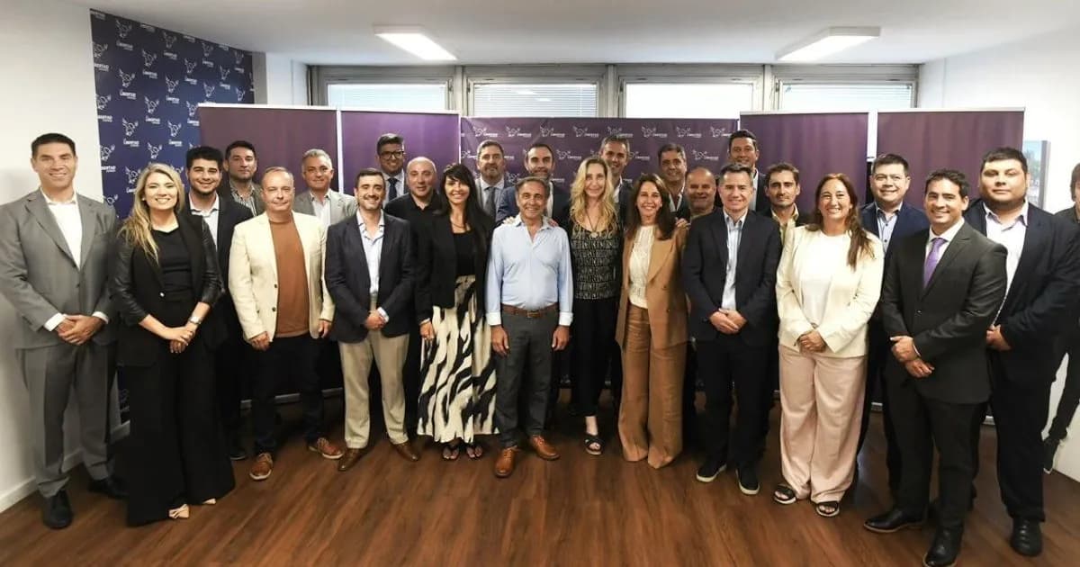 La Libertad Avanza define estrategias políticas con líderes provinciales para 2026