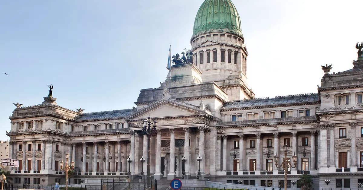 Despliegue policial por paquete sospechoso en las cercanías del Congreso