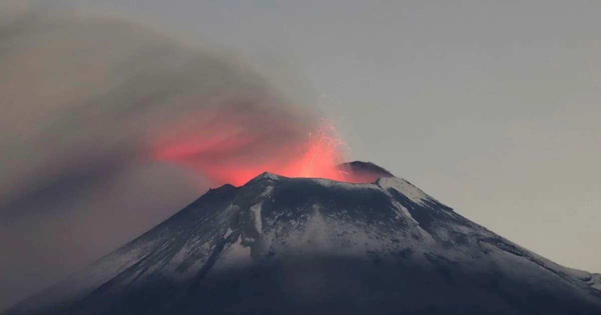 El volcán Popocatépetl registra 24 exhalaciones en un día