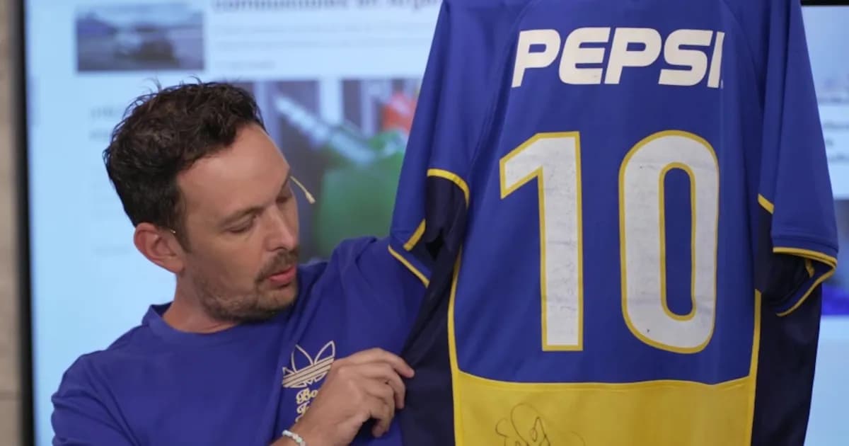 El apasionado coleccionista de camisetas de Boca que reunió más de 300 piezas únicas