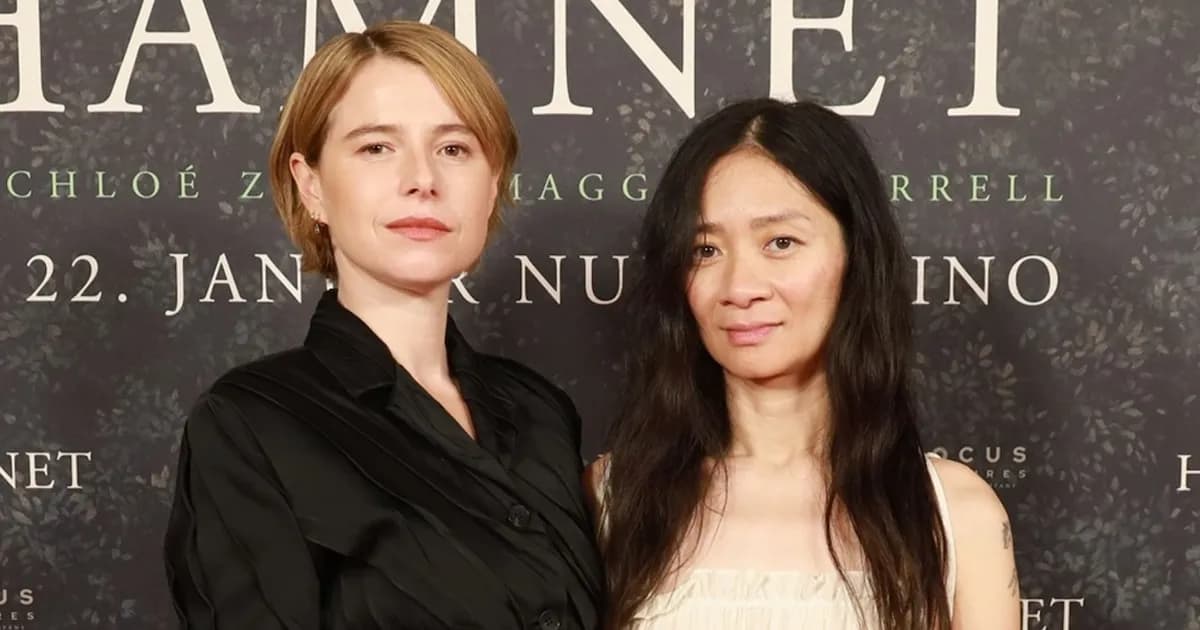 Jessie Buckley y Chloé Zhao: reencuentro artístico en un emblemático teatro de Los Ángeles