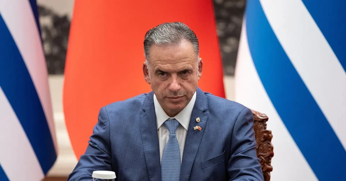 Uruguay se aleja de EE. UU. y refuerza vínculos con China bajo la presidencia de Orsi