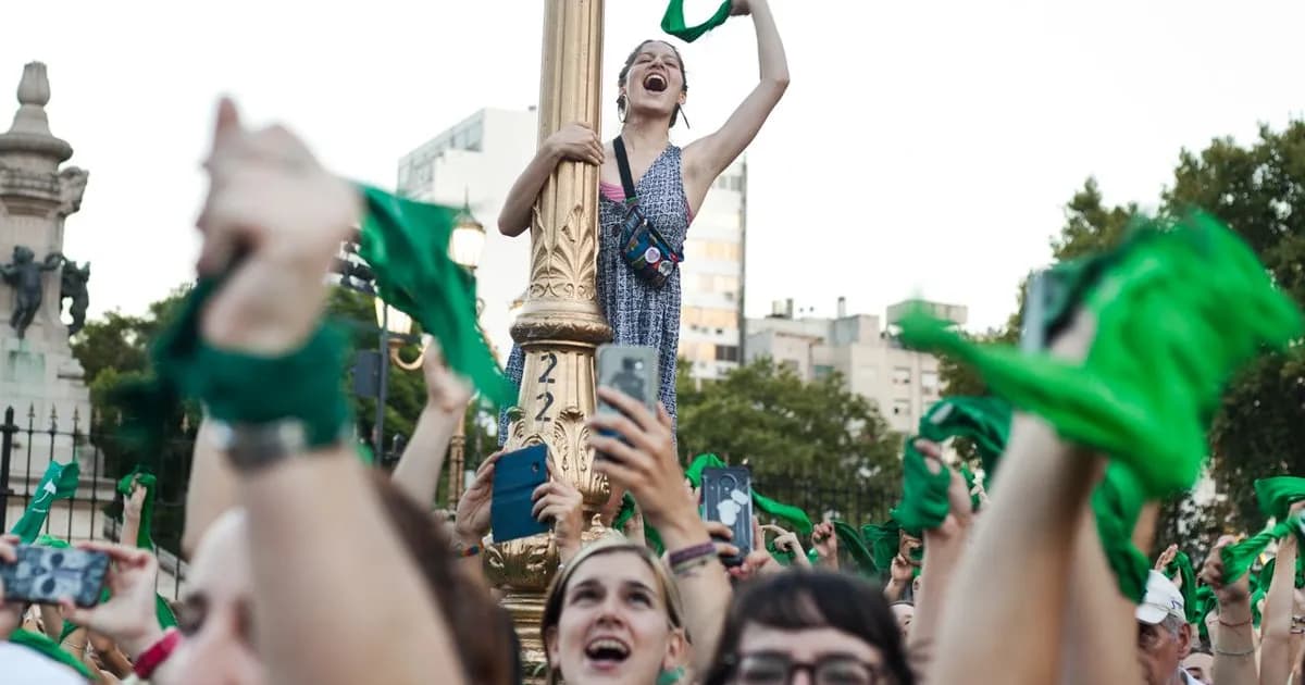 Marzo se desata con paros y protestas: docentes, feministas y jubilados en la calle
