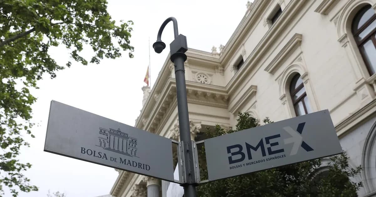 El Ibex 35 se aproxima a los 18.100 puntos tras un leve incremento del 0,28%