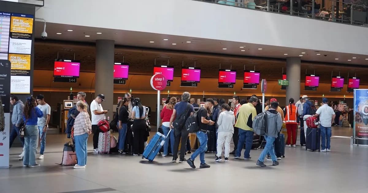 Aumento del 11% en viajes de colombianos al exterior en enero de 2026
