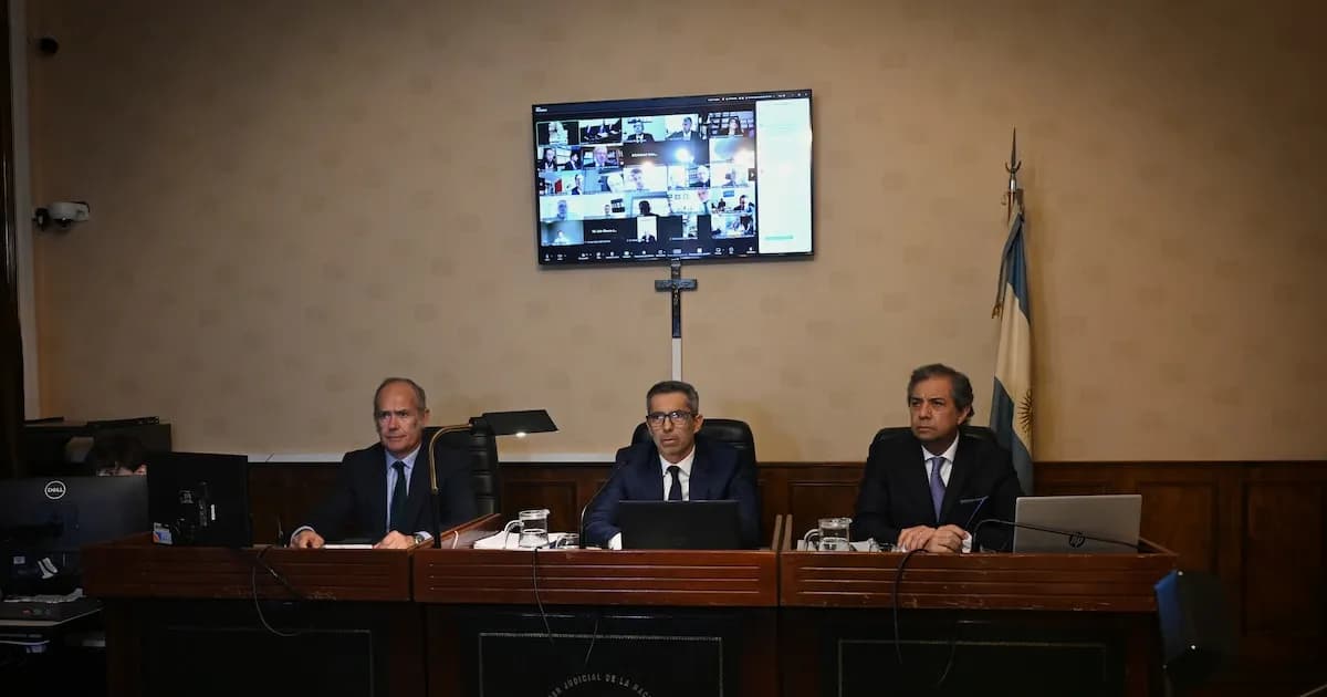 El tribunal evalúa el futuro del juicio por la causa Cuadernos contra Cristina Kirchner
