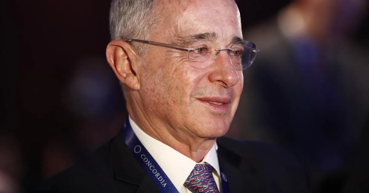 Senador electo podría dimitir para permitir el regreso de Álvaro Uribe al Senado