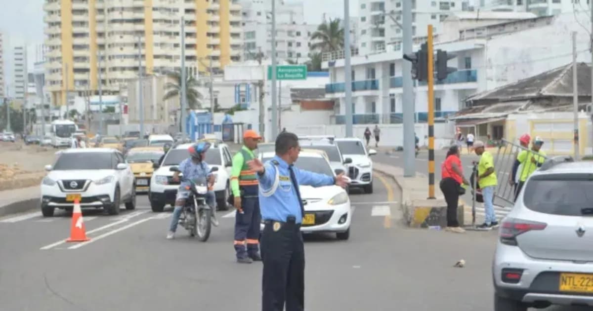 Condenan a mujer a 4 años de prisión por agredir a agente de tránsito