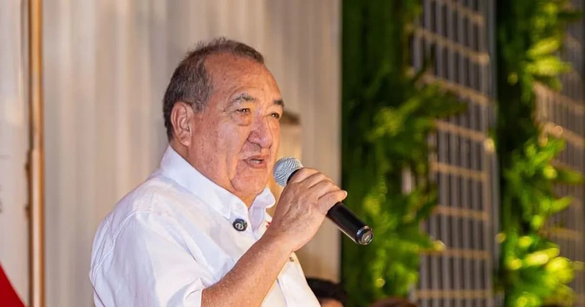 Mario Vizcarra propone indulto a su hermano Martín y lo quiere como consejero