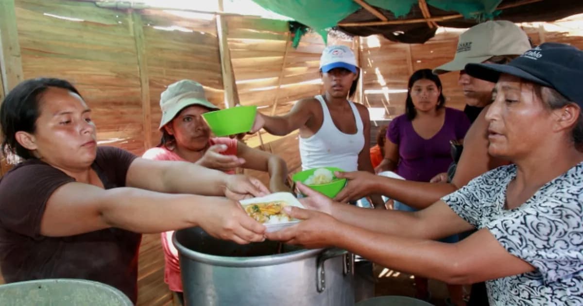 Villa María del Triunfo: Olla común organiza pollada para adquirir gas ante la crisis