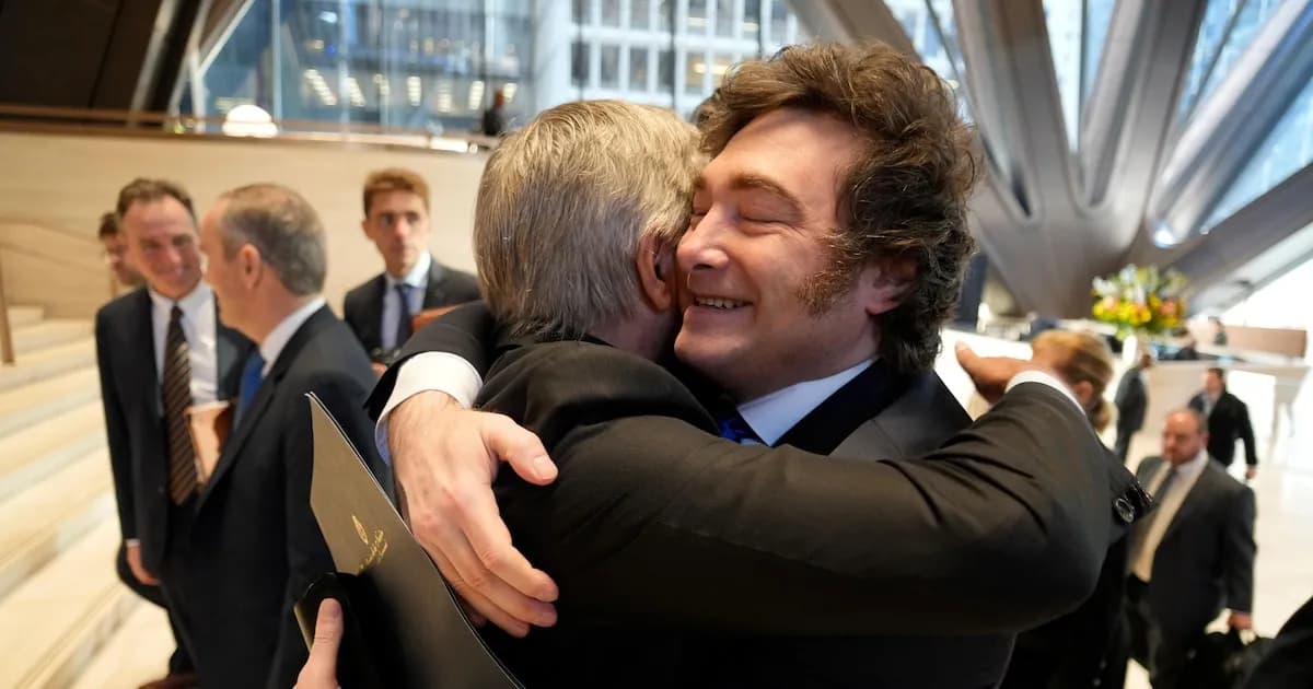 Milei critica a empresarios mientras Caputo lidera el atractivo para inversores en Nueva York