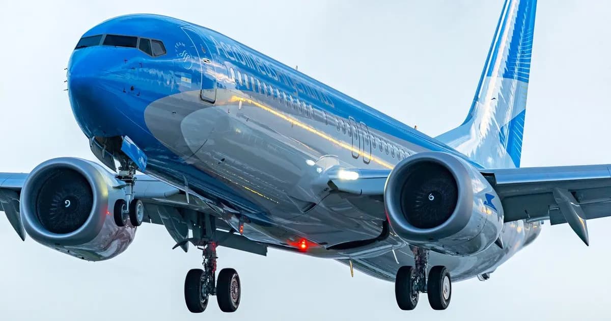 Aerolíneas Argentinas aplicará recargos por combustible ante el aumento del petróleo