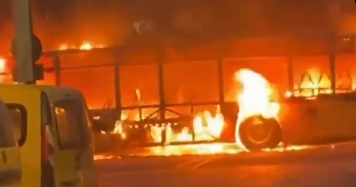 Trágico incendio en autobús en Suiza: seis muertos y un presunto autor identificado
