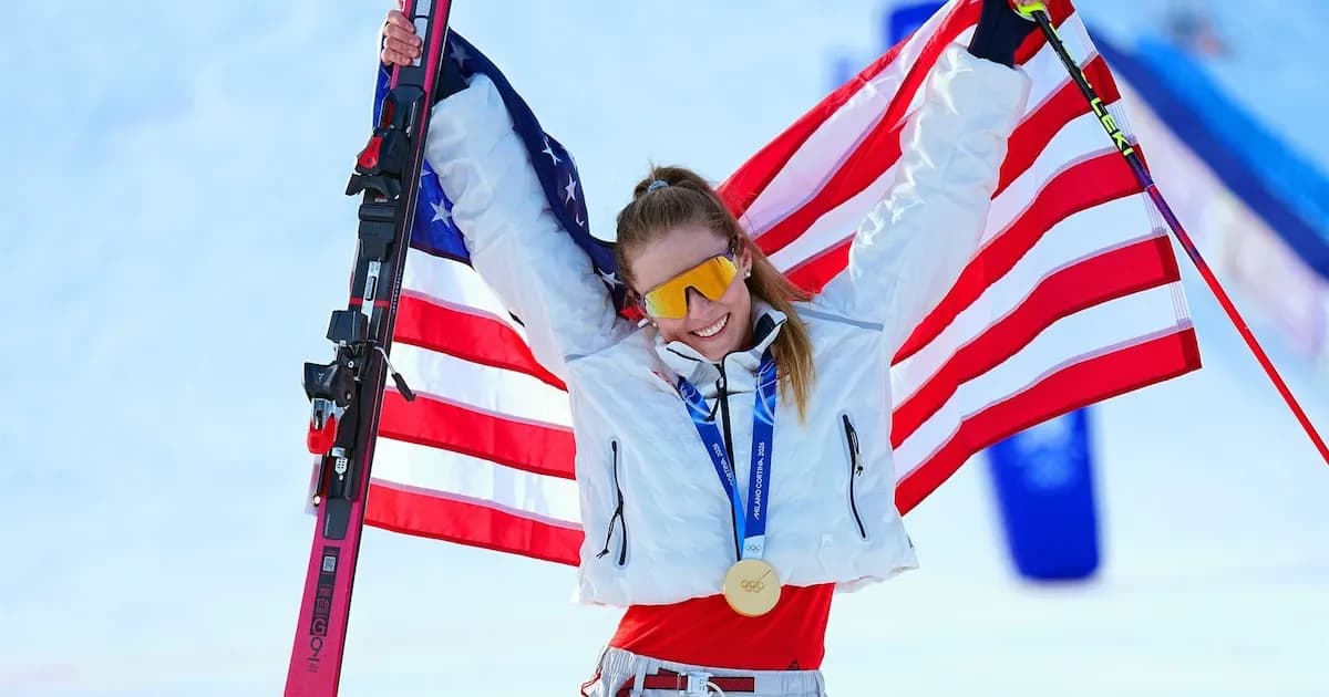 Mikaela Shiffrin expone mensajes abusivos tras criticar la política en EE. UU.