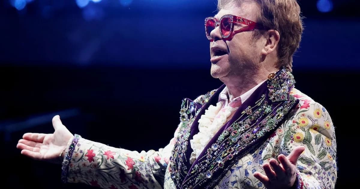 Elton John enfrenta problemas de salud, pero mantiene su espíritu optimista