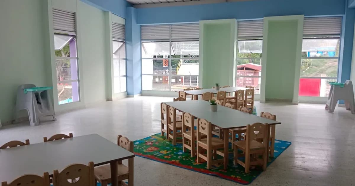 Crisis en hogares infantiles de Medellín: más de 500 niños en riesgo por falta de pagos