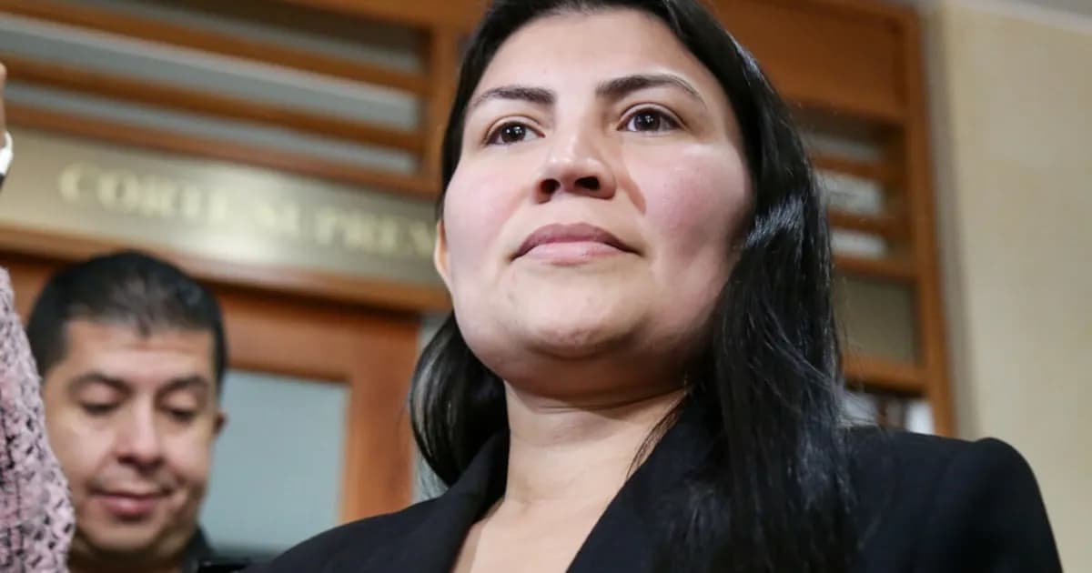La congresista Karen Manrique fue trasladada a Bogotá tras orden de captura de la Corte Suprema
