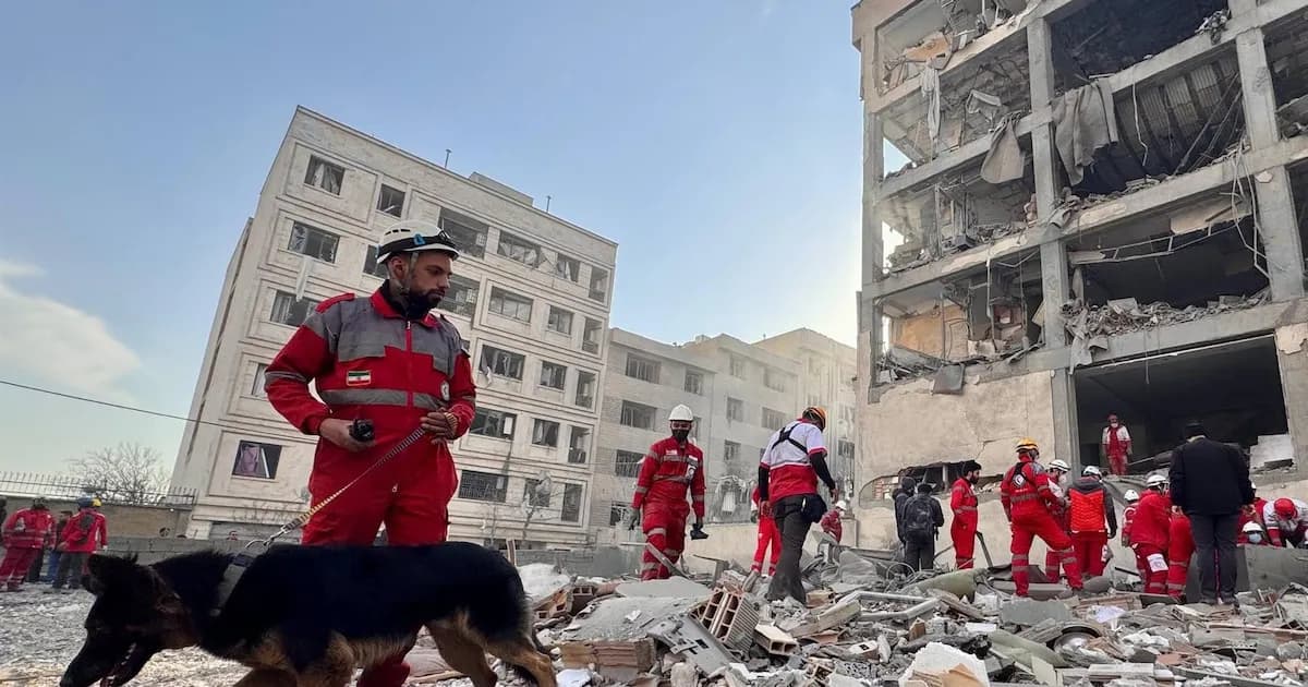 Bombardeo en Irán deja heridos a trabajadores de la Media Luna Roja cerca de Teherán