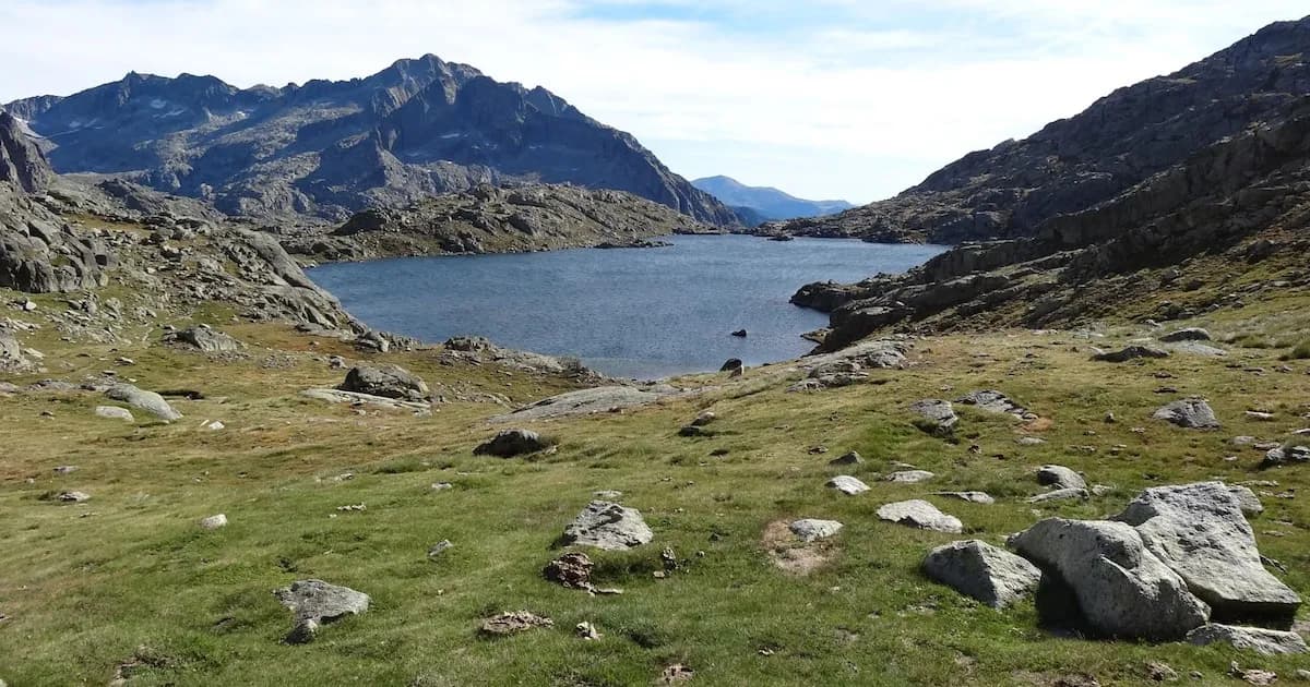 Explora la impresionante ruta de senderismo Carros de Foc en el Pirineo catalán
