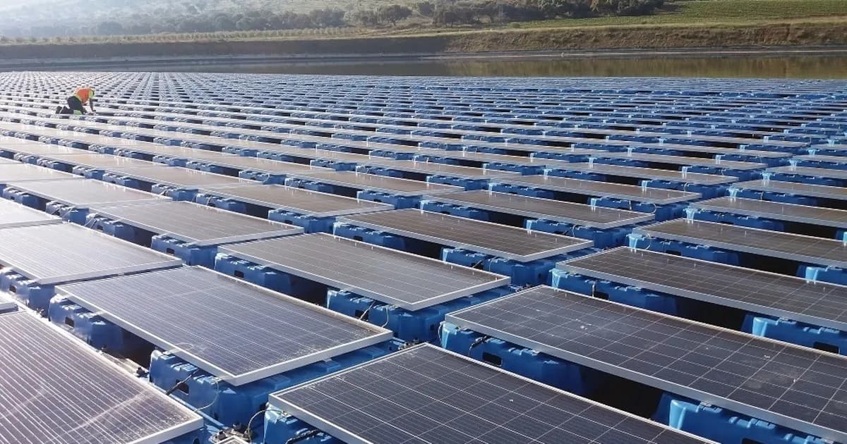 La energía solar lidera la generación eléctrica en España y mitiga efectos del conflicto en Medio Oriente