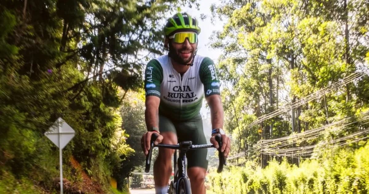 Fernando Gaviria se retira de la Tirreno-Adriático por molestias en la rodilla