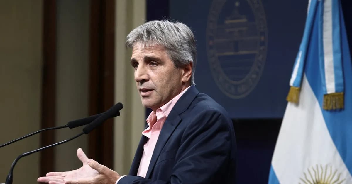 Caputo anticipa que la inflación caerá por debajo del 1% mensual en 2026