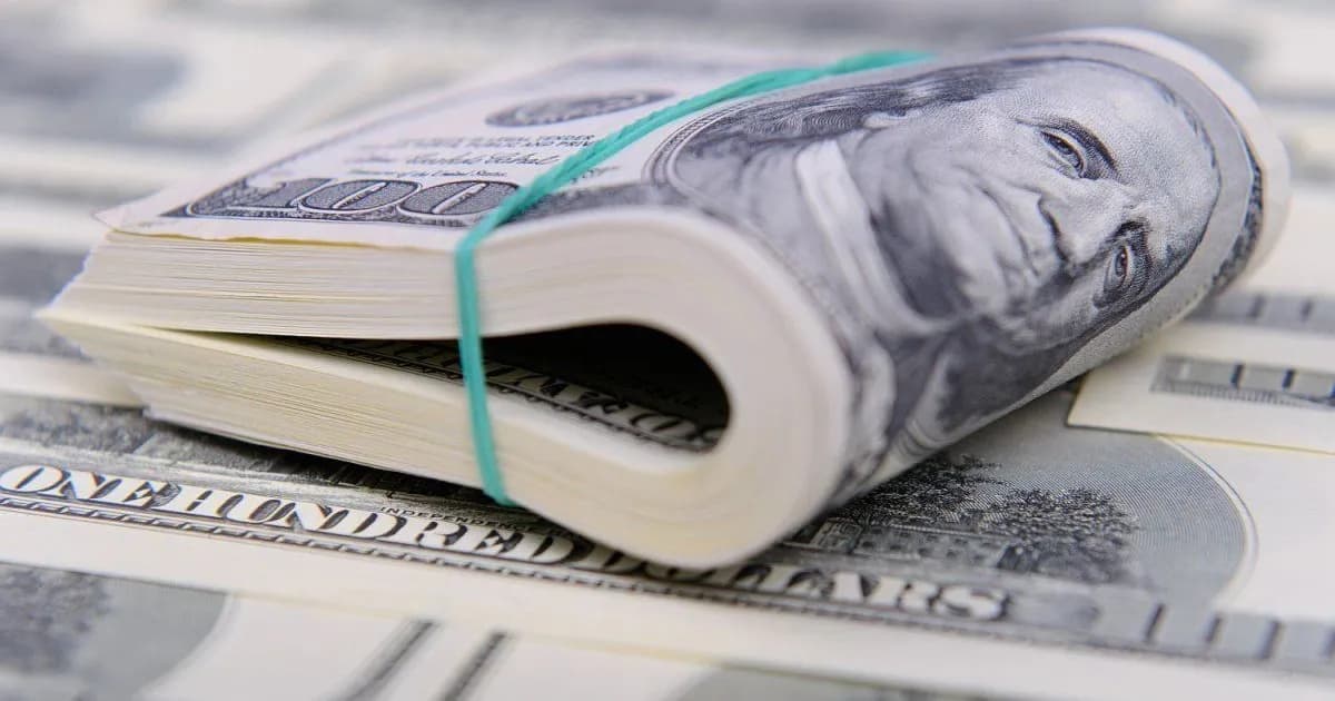 El dólar alcanza su nivel más alto en tres meses debido a tensiones en Medio Oriente