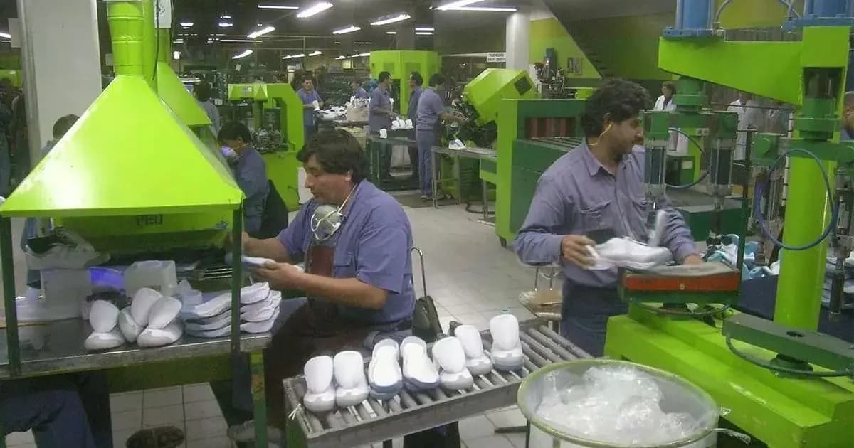 Topper enfrenta crisis: despidos y recortes salariales en su planta de Tucumán