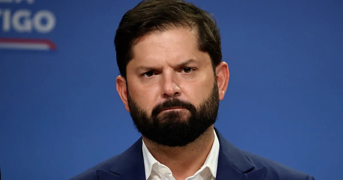 Controversia en Chile por aumento salarial del Presidente Boric por bono estatal