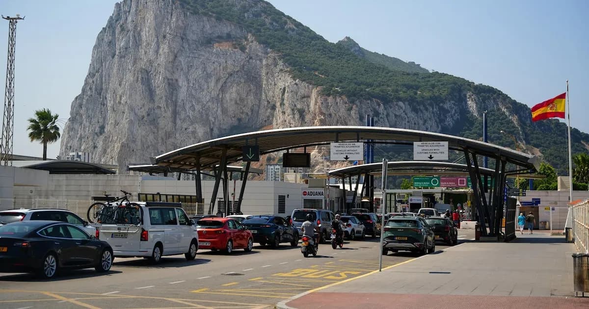 España y Reino Unido firman acuerdo histórico sobre Gibraltar: fin de la verja y libre circulación