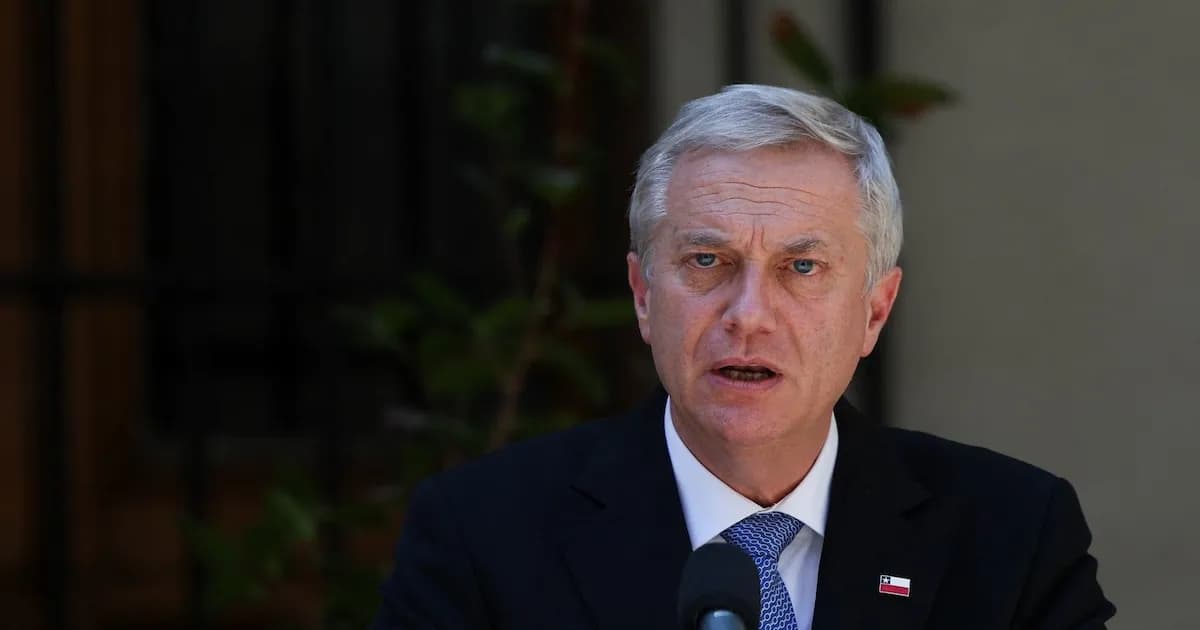 Kast presenta plan de reconstrucción para el Biobío tras devastadores incendios