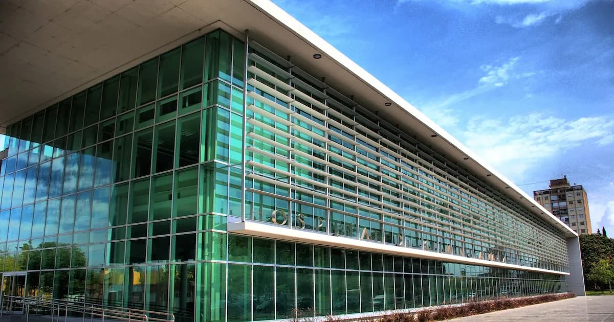 Robo de insumos en el HECA de Rosario: un empleado más condenado, ya son cinco los involucrados