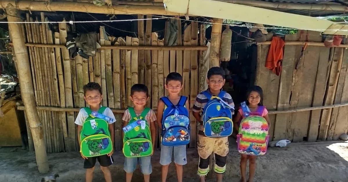 Más de 1.400 niños costarricenses recibirán kits escolares para iniciar el ciclo lectivo 2026
