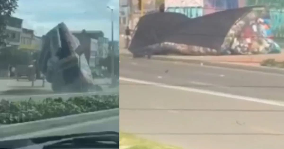 Un inflable volador causa revuelo en Bogotá al recorrer una avenida sin control