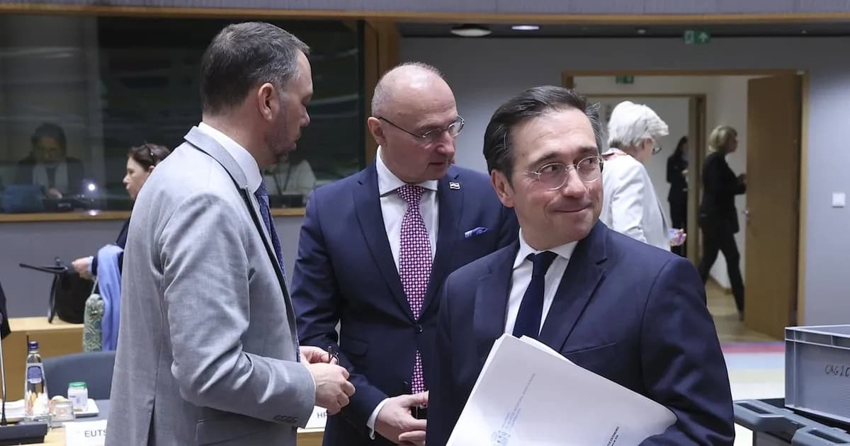 Albares aboga por la diplomacia en Ormuz y descarta misión militar de la UE