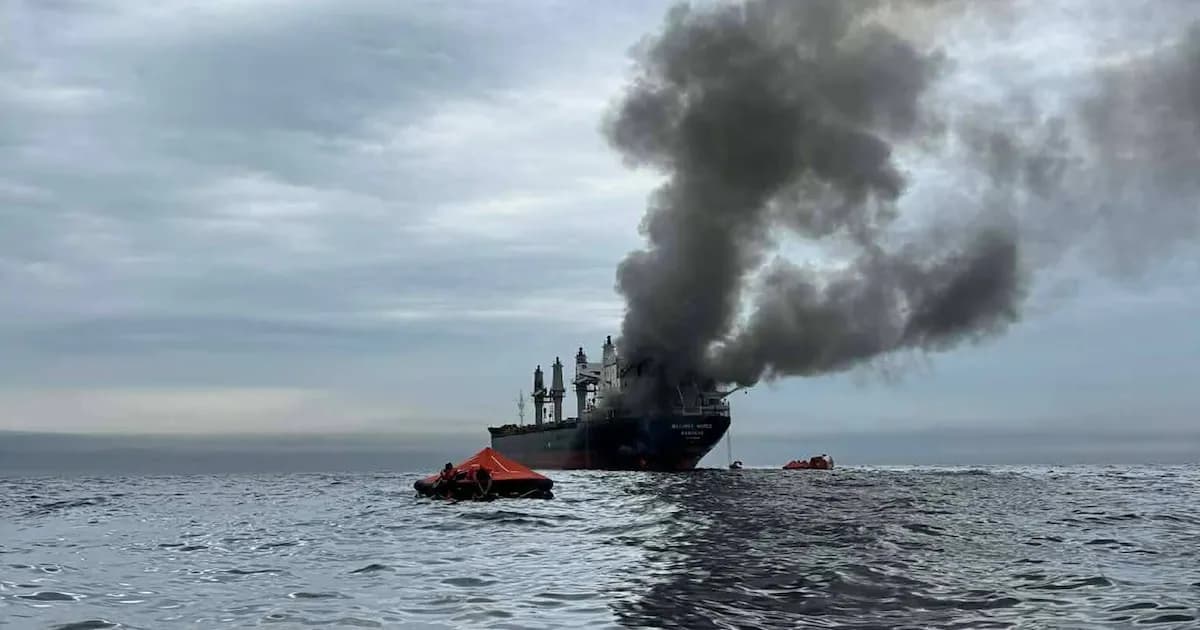 Trump forja alianza naval para contrarrestar a Irán en Ormuz, considerando acción terrestre