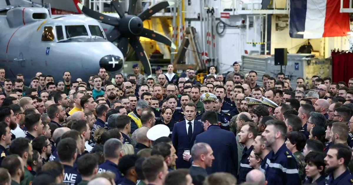 Francia refuerza su presencia militar en Oriente Medio con un gran despliegue naval y aéreo